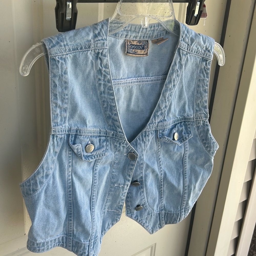 TEMP HOLD!VTG 80s Sasoon denim vest Sz sm/ med. WOW!!!! Memories!!’n